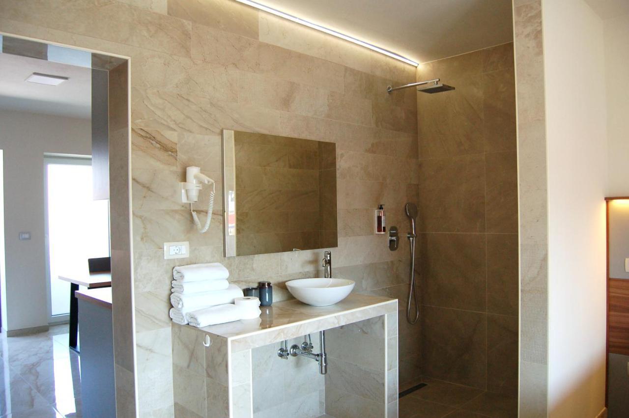 Rooms&Apartments Lisjak Koper Eksteriør bilde