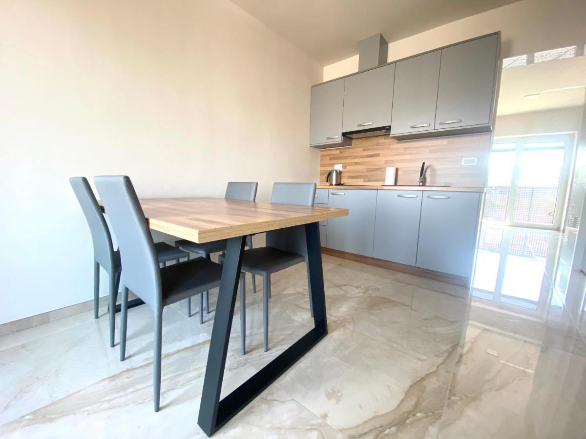 Rooms&Apartments Lisjak Koper Eksteriør bilde